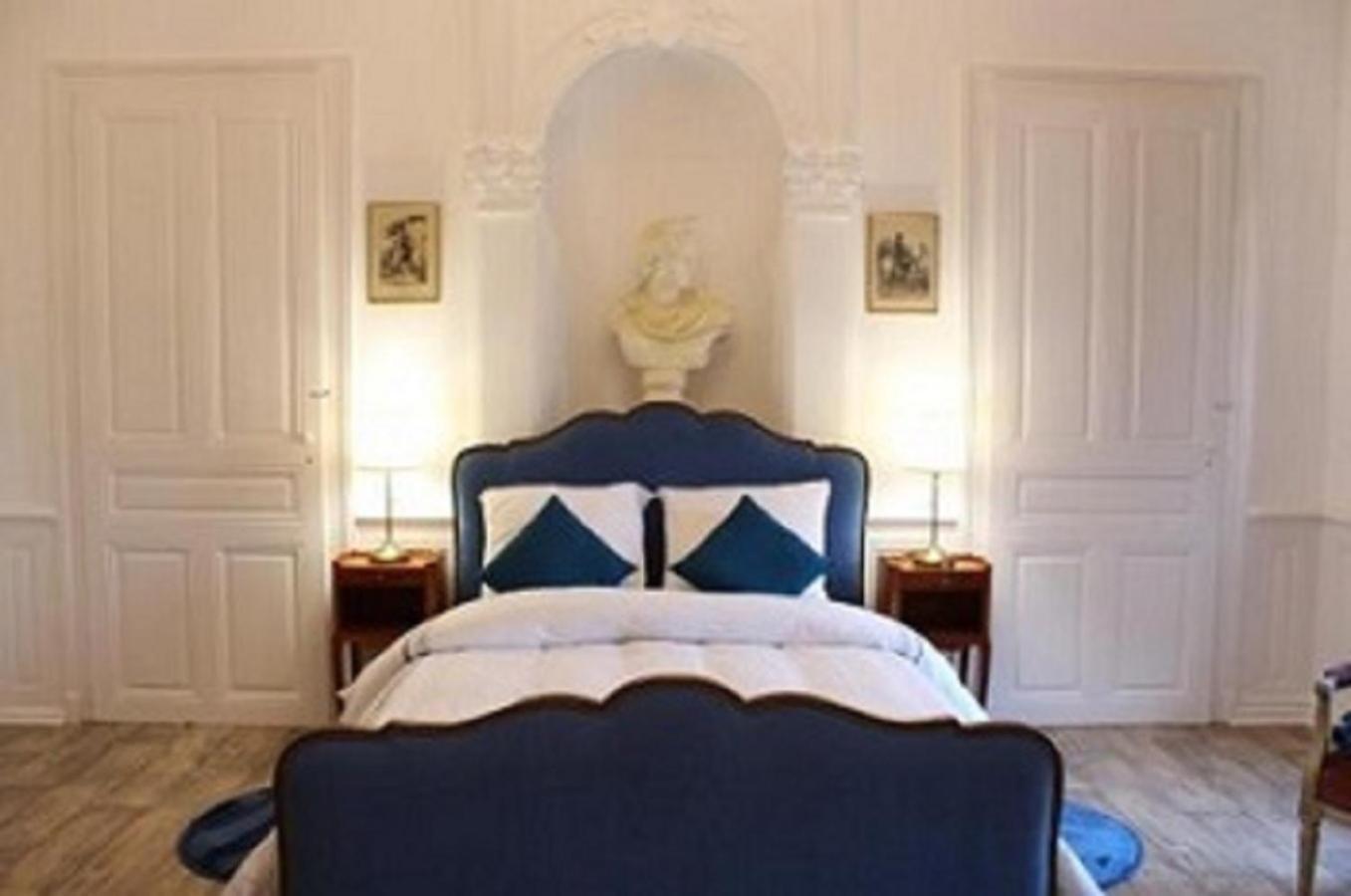 Le Napoleon Hotel ลุกซุยล์-เลส์-แบ็งส์ ภายนอก รูปภาพ