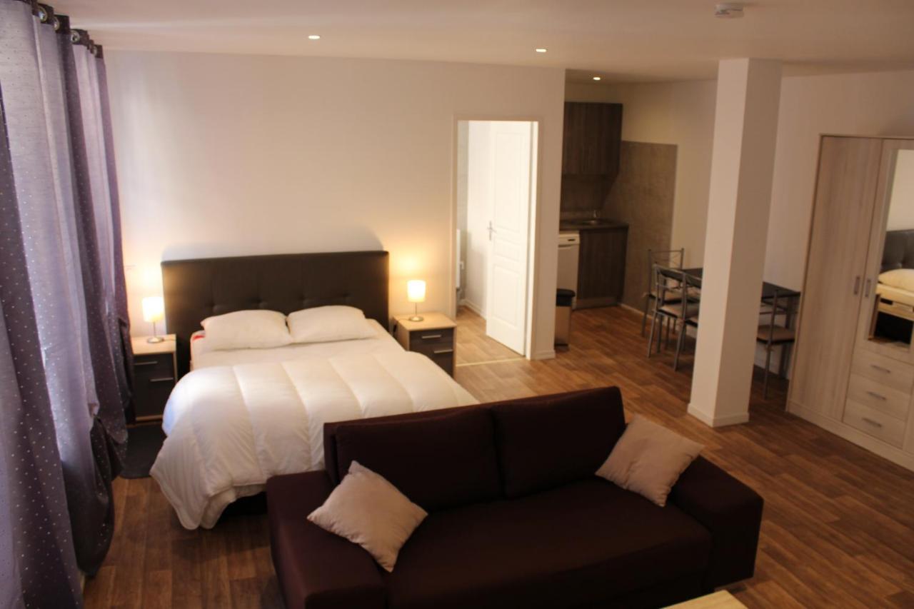 Le Napoleon Hotel ลุกซุยล์-เลส์-แบ็งส์ ภายนอก รูปภาพ